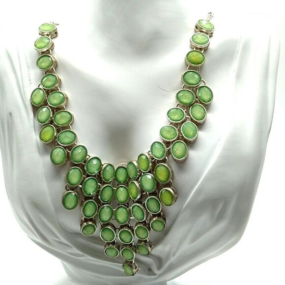Green & Silver-tone Faceted Iridescent Faux Stone Necklace - Picture 12 of 15